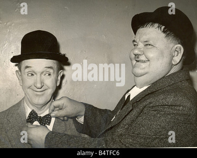 Laurel Hardy Comedy-Duo Stan Laurel und Oliver Hardy typische Ausdrücke von Laurel und Hardy in ihre Garderobe an der Newcastle-Empire Stockfoto