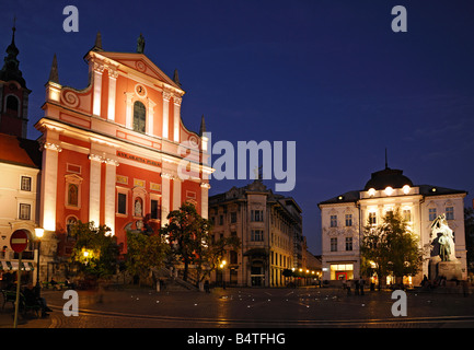 Preseren-Platz in der Nacht, Ljubljana, Slowenien. Stockfoto