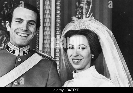 Die Hochzeit von Prinzessin Anne und Capt Mark Phillips in Westinster Abbey 14. November 1973 Nahaufnahme der lächelnde Braut und Bräutigam im Thronsaal im Buckingham Palace Stockfoto