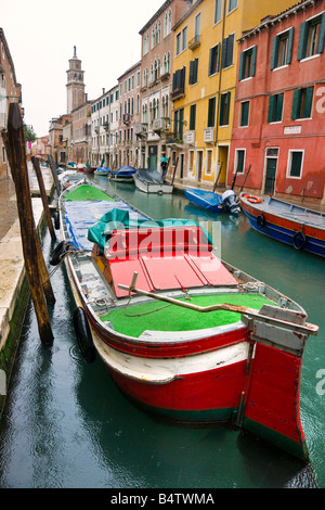 Venedig-Canal und Boot-Italien Stockfoto
