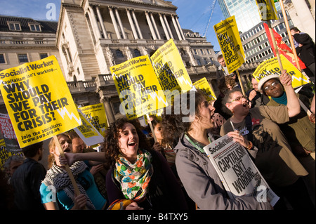 Socialist Workers Party demonstrieren in der City of London gegen Regierung Rettungsaktionen für Banken Okt 2008 London Vereinigtes Königreich Stockfoto