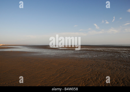 2 Meilen von Roggen ist der ausgezeichnete Camber Sands Strand, die einst von den Fischern ist es jetzt populär mit Schwimmer und Tagesausflügler. Stockfoto