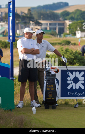 Tiger Woods mit seinem lange Caddie Steve Williams Stockfoto