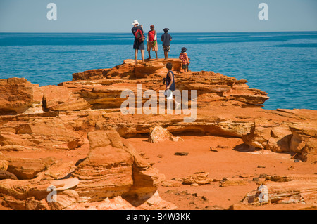 Die bunten roten Gesteinsformationen am Gantheaume Point in der Nähe von Broome Western Australia Stockfoto