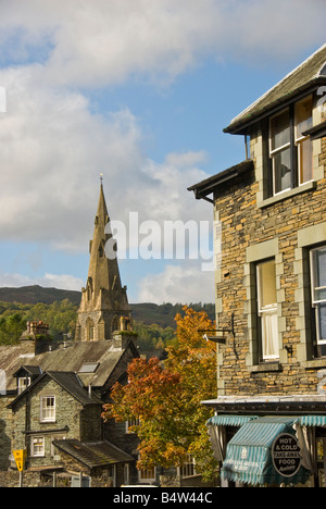 Ambleside Seenplatte UK Sandstein Turmspitze Pfarrkirche St. Marys Church Stockfoto