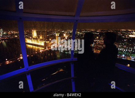 Der Blick vom London Eye in der Nacht Februar 2000 Blick in Richtung Parlament Stockfoto
