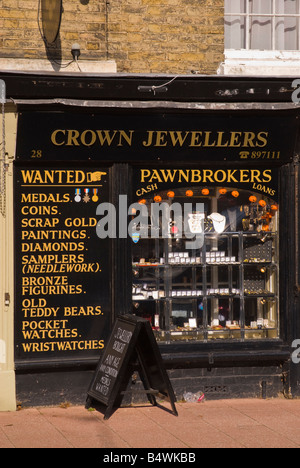 Kronenladen Juweliere Pfandleiher in Bungay, Suffolk, Uk Stockfoto