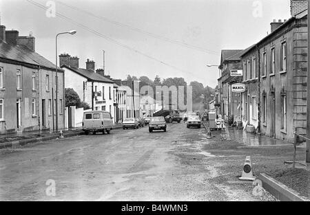 Sicherheit Protest Rallye Newtownbutler Fermanagh Juni 1980 Fermanagh Dorf von Newtownbutler Szene des Protestes Sicherheit Rallye DUP Leader Rev Ian Paisley gab ein Ultimatium zur Premierministerin Margaret Thatcher erfüllen unsere Anforderungen oder sonst Mirrorpix Stockfoto