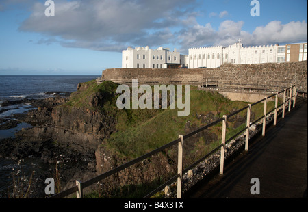 Klippe Weg vorbei an das Dominikanerkloster in Portstewart Grafschaft Londonderry Derry Nordirland Vereinigtes Königreich Stockfoto