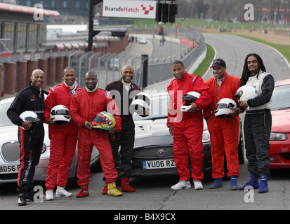 29.1.07: Treiber, einschließlich ex-Fußballer, probieren Sie aus für das erste Caribbeen-Racing-Team in Brands Hatch heute. L-R Tony Kammern, Les Ferdinand, Raun Austin, Luther Blissett, John Barnes, Winston Graham und Olevi Doctrove.; Mike Moore Stockfoto