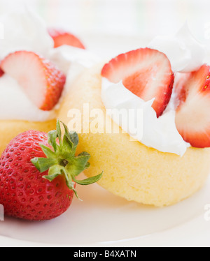 Nahaufnahme von frischen Erdbeerkuchen Stockfoto