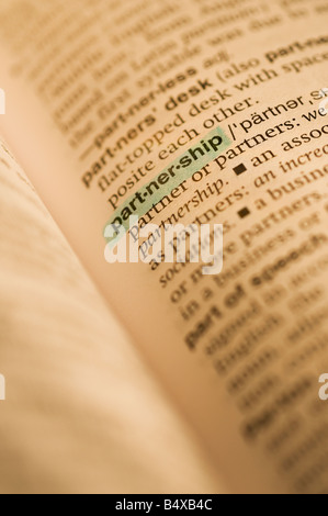 Definition von Partnerschaft im Wörterbuch Stockfoto