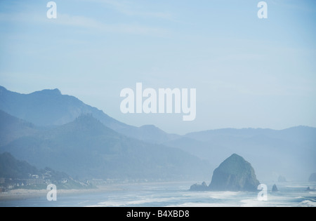 Felsformationen im Meer Stockfoto