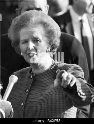 Margaret Thatcher bei der Grundsteinlegung am St. Peter s Becken Newcastle Quayside Stockfoto