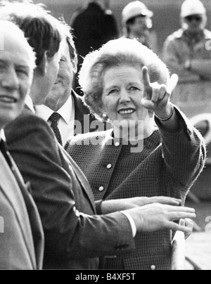 Margaret Thatcher bei der Grundsteinlegung am St. Peter s Becken Newcastle Quayside Stockfoto