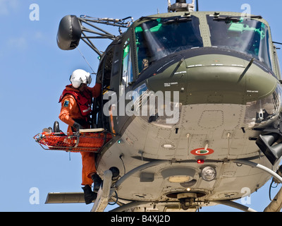 Militärische Hubschrauber-Rettung von Huey UH1 N Stockfoto