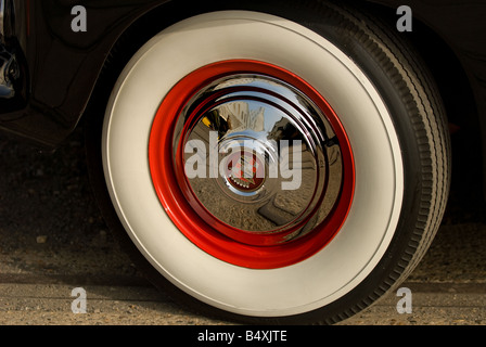 Das Rad eines 1941 Cadillac Automobils. Stockfoto