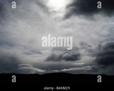 Wolken sammeln über Hügel auf Mull Stockfoto