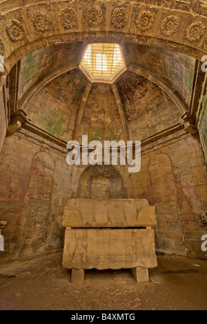 Les Alyscamps romanische Kirche Arles Provence Frankreich Stockfoto