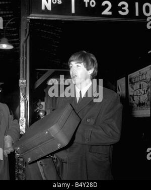 Pop-Gruppe The Beatles März 1964 John Lennon Paul McCartney Ringo Starr George Harrison Beatles vor Ort für A Hard Day s Night Stockfoto