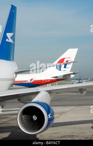 Flugzeuge am Flughafen Stockfoto