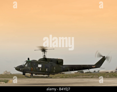 Militärische Hubschrauber-Rettung von Huey UH1 N Stockfoto