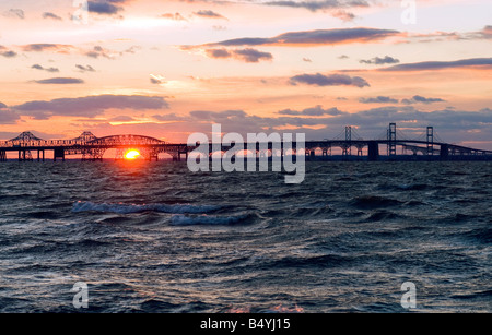 Die Chesapeake Bay Bridge, einer großen Brücke im Bundesstaat Maryland, USA, 5 Meilen erstreckt sich über die Chesapeake Bay. Stockfoto