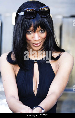 Susan Sangster eine Naomi Campbell aussehen wie in der Nähe von ihrem Haus in Chiswick heute Bild von John Ferguson Stockfoto