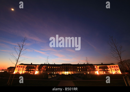 Kensington Oval auf Darwin Park In Lichfield Staffordshire in der Nacht Stockfoto