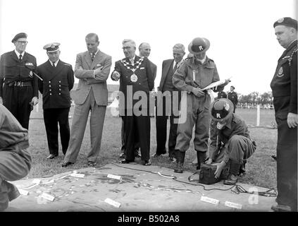 Der Duke of Edinburgh besucht der Region Fortschritte seiner Award-Regelung für junge Menschen in der Region beobachtet er 15 Displays von Tyneside Kadett Einheiten jungen Clubs Mitglieder und Schule Puipls reiste er auch Rothbury Blyth und Thropton, junge Leute zu treffen Stockfoto