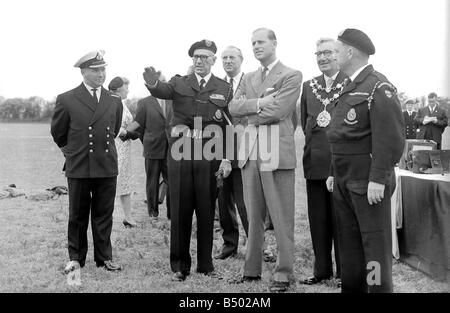 Der Duke of Edinburgh besucht der Region Fortschritte seiner Award-Regelung für junge Menschen in der Region beobachtet er 15 Displays von Tyneside Kadett Einheiten jungen Clubs Mitglieder und Schule Puipls reiste er auch Rothbury Blyth und Thropton, junge Leute zu treffen Stockfoto