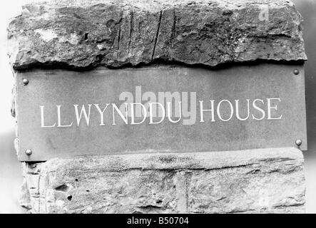 Sänger Tom Jones in seinem Haus Stockfoto, Bild: 69457778 - Alamy