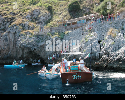 Eingang zur blauen Grotte, Insel Capri, Amalfiküste, Italien Stockfoto