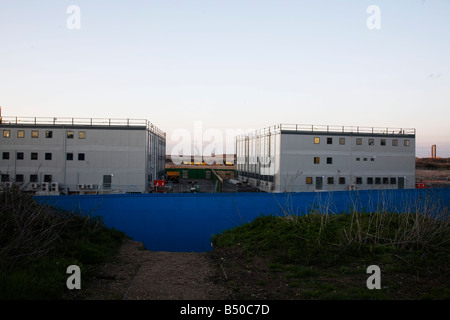 Die blauen Zaun um die Baustelle der Olympischen Spiele in London. Stockfoto