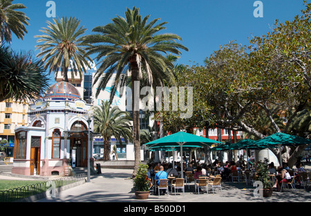 Cafe im Parque San Telmo in Las Palmas auf Gran Canaria auf den Kanarischen Inseln. Stockfoto