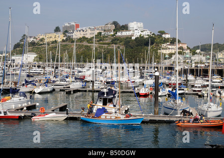 Torquay Badeort an der englischen Riviera Devon England Bootfahren Marina am Ufer dieser beliebten West Land-Stadt Stockfoto