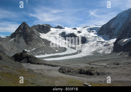 Cabane des Dix, Mont Blanc de Cheilon und Glacier de Cheilon von der Walker Haute Route (Swizz Alpen) Stockfoto