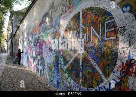 John Lennon Peace Wall im kleinen Viertel, Prag, Tschechien Stockfoto