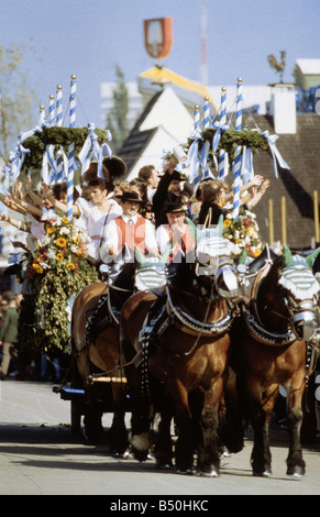 Geographie/Reisen, Deutschland, Bayern, München, Oktoberfest, Eintrag der Gutsbesitzer, Karre, Additional-Rights - Clearance-Info - Not-Available Stockfoto