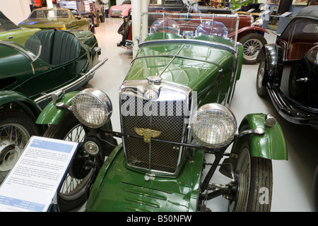 1932 MG J2 Zwerg auf dem Display an der Heritage Motor Centre, Gaydon, Warwickshire Stockfoto