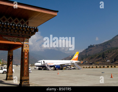 Druk Air am Flughafen Paro, Bhutan Stockfoto