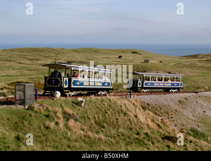 Zwei Straßenbahnen, so dass des Aufstiegs der Great Orme Stockfoto