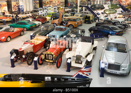 Klassische Kraftfahrzeuge im Heritage Motor Center, Gaydon, Warwickshire, Großbritannien Stockfoto