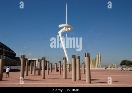 Montjuic Telecommunications Tower Barcelona Spanien entworfen von Santiago Calatrava der Turm wurde für Telefónica für die Olympischen Spiele von 1992 gebaut Stockfoto