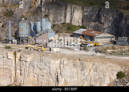 Gewinnung von Tarmac Dene Steinbruch, Cromford, Derbyshire, England, Großbritannien Stockfoto