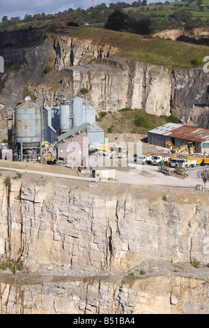 Gewinnung von Tarmac Dene Steinbruch, Cromford, Derbyshire, England, Großbritannien Stockfoto