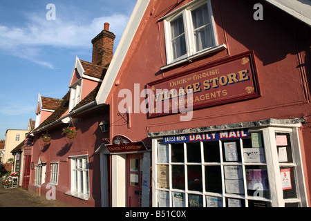 Ente oder Grouse Dorfladen im Dorf Cavendish in Suffolk UK Stockfoto