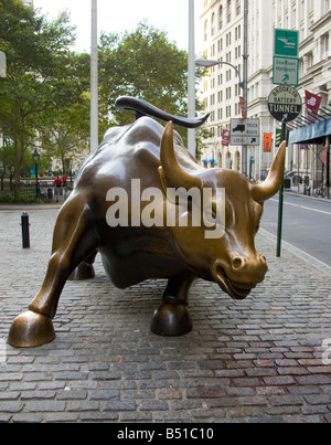 Wall Street Bull am Broadway in Lower Manhattan Stockfoto