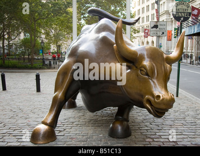 Wall Street Bull am Broadway in Lower Manhattan Stockfoto