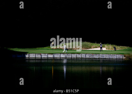Golfer sind auf Les Bordes Golfplatz befindet sich in der Loire-Tal, Frankreich gesehen. Stockfoto